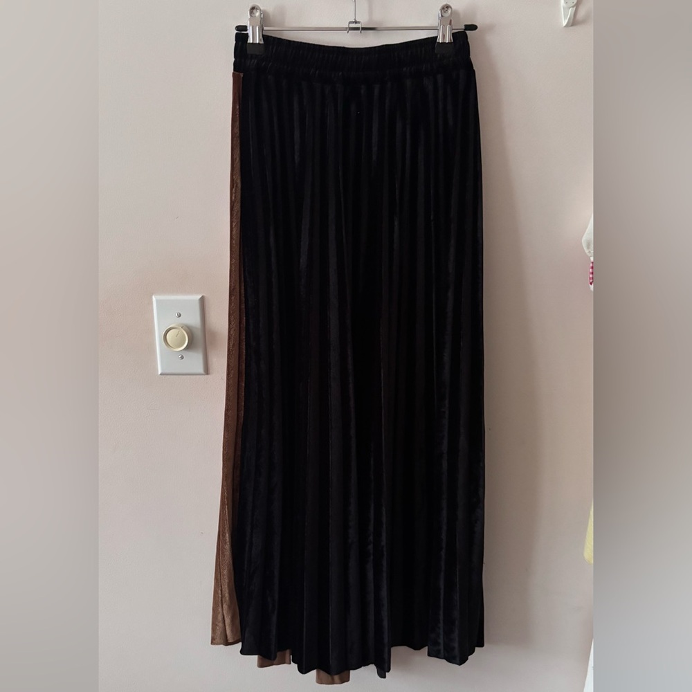 OAK AND FORT PLEATED VELVET MIDI SKIRT 🐻 - Picture 4 of 4